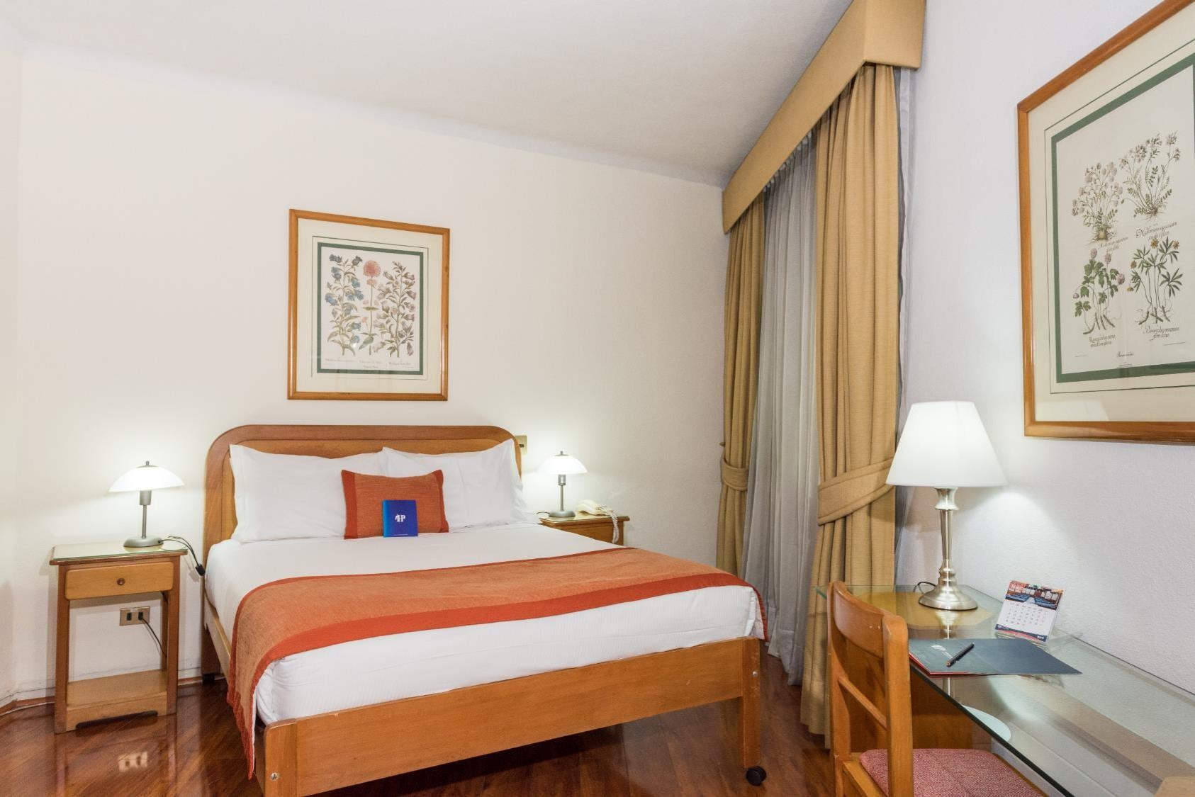 Hotel Presidente Santiago Eksteriør bilde